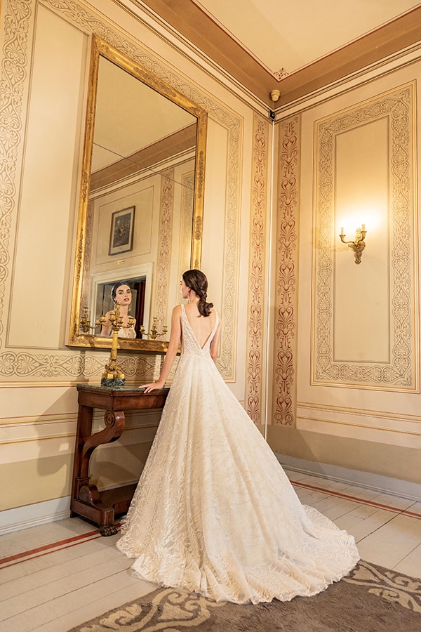 luxurious-wedding-dresses-aristocratic-bridal-look-costantino_13
