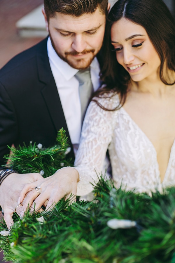beautiful-winter-wedding-thessaloniki-elegant-details-bordo-gold-hues_26