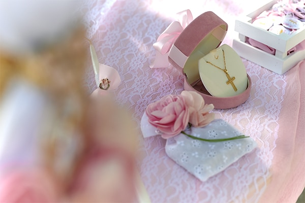 girl-baptism-ideas-flowers-dusty-pink-hues_07