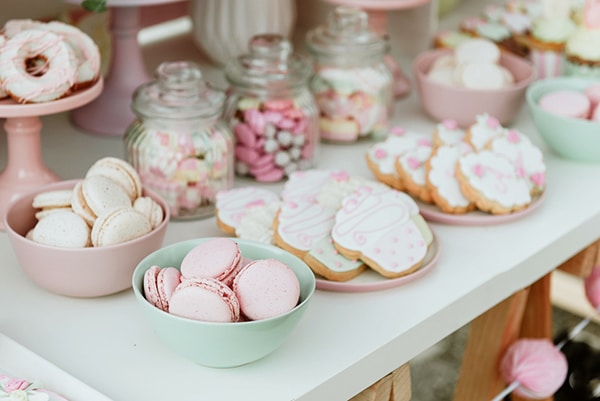 beautiful-sweet-girl-baptism-ideas-theme-french-patisserie_08x