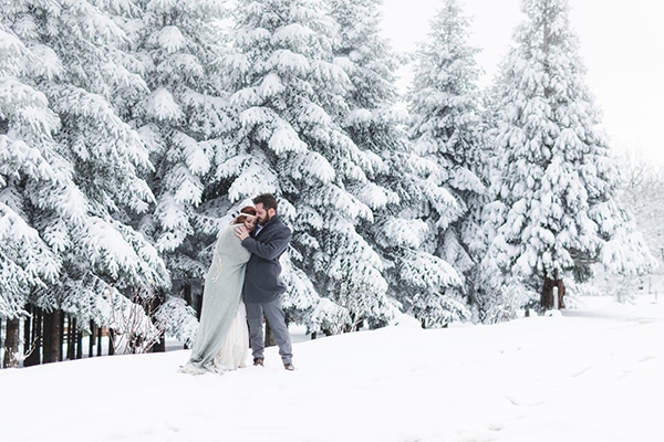 winter-wedding-chalkidiki-incredible-boho-setting-white-hues_04