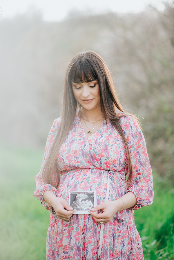 sweet-prenatal-session-blooming-almond-trees_02x