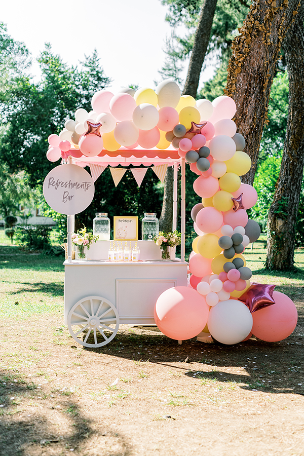 unique-girl-baptism-ideas-pink-yellow-hues-themed-snoopy_03