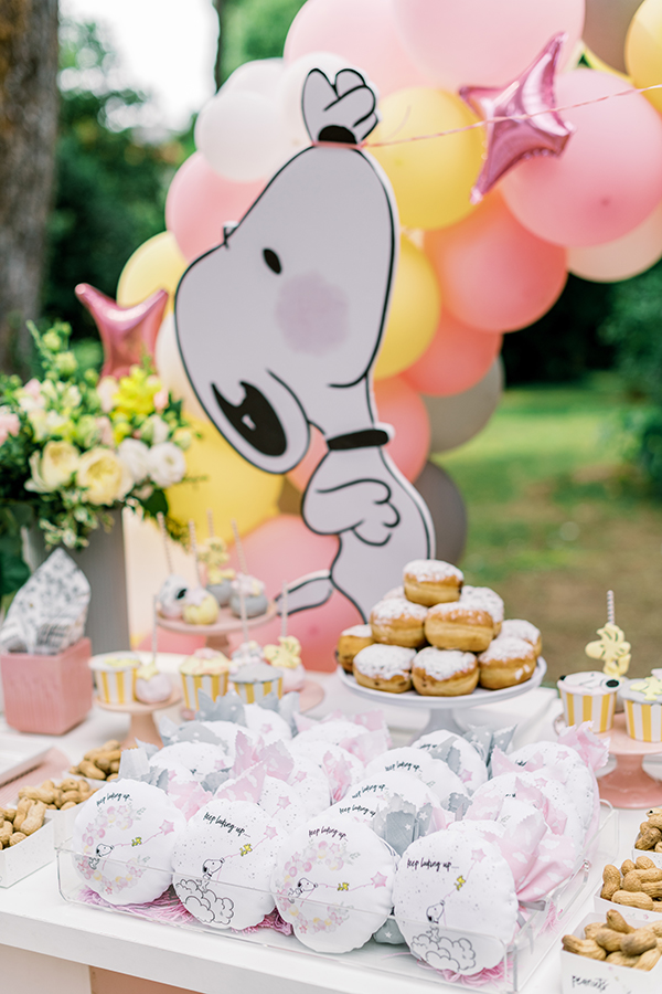 unique-girl-baptism-ideas-pink-yellow-hues-themed-snoopy_10