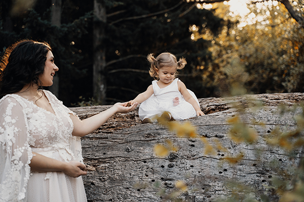 beautiful--family-shoot-forest-sweet-snapshots_09