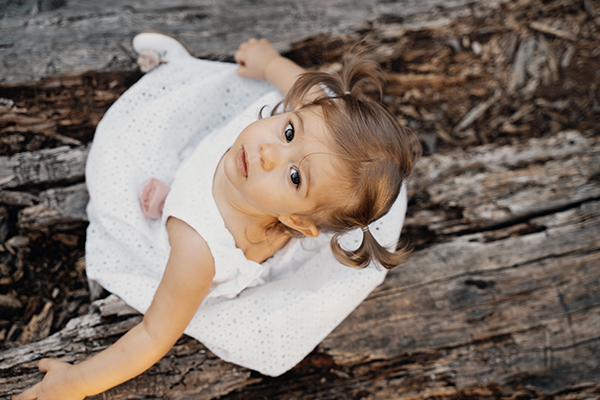 beautiful--family-shoot-forest-sweet-snapshots_10x