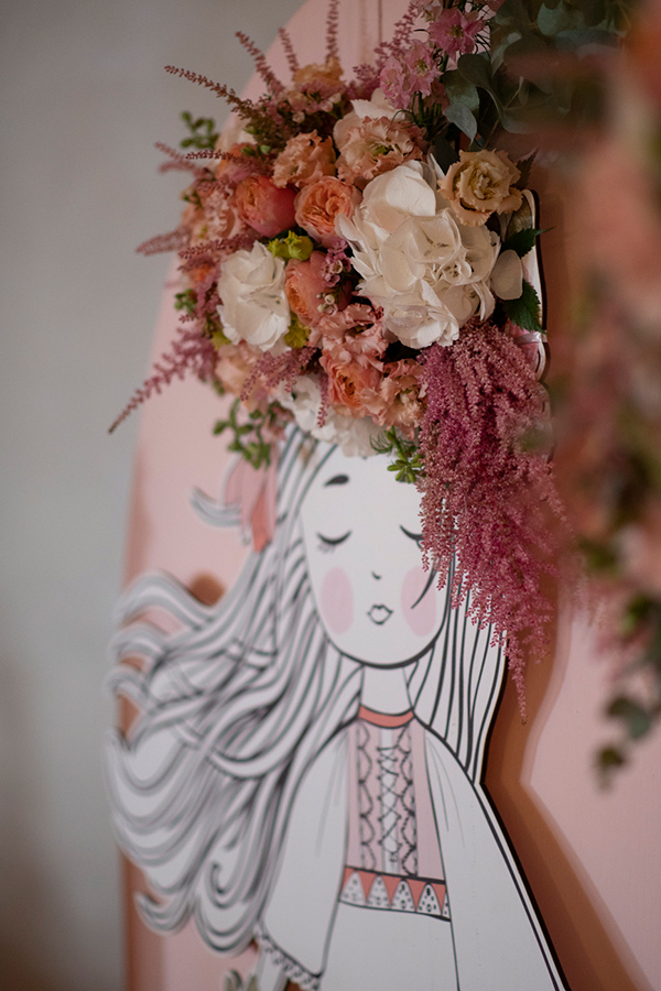 fantastic-decoration-girl-baptism-impressive-flowers-pink-hues_07x