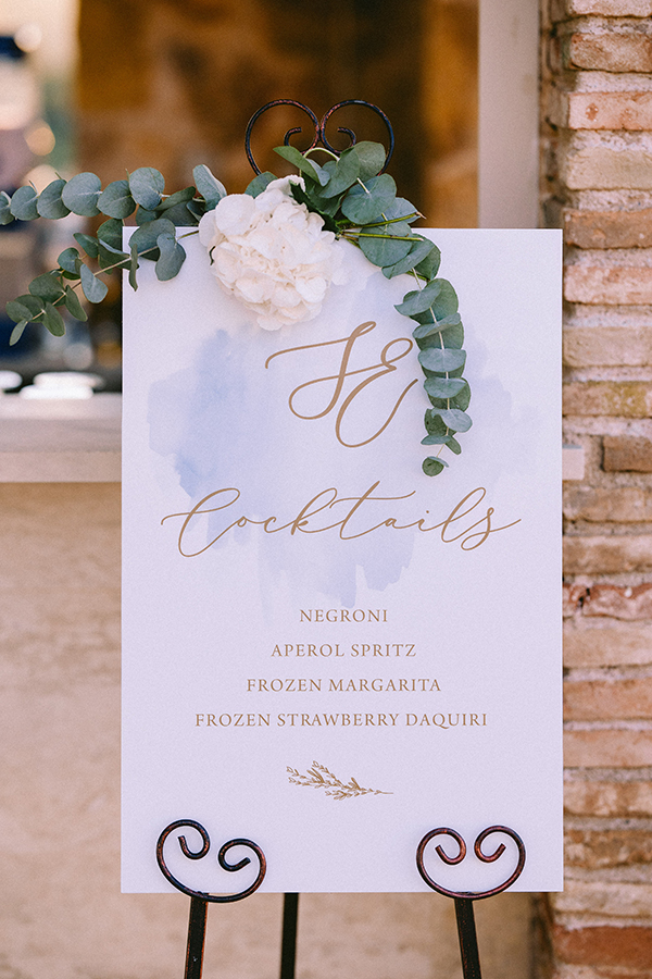all-white-wedding-decoration-ideas-florals_07