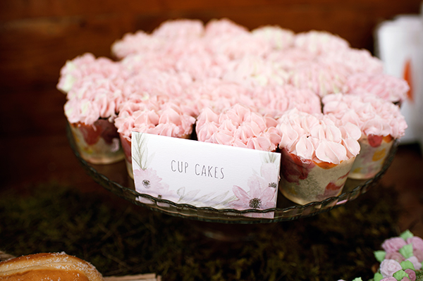 cute-floral-girl-baptism-decoration-ideas-girly-pink-hues_02