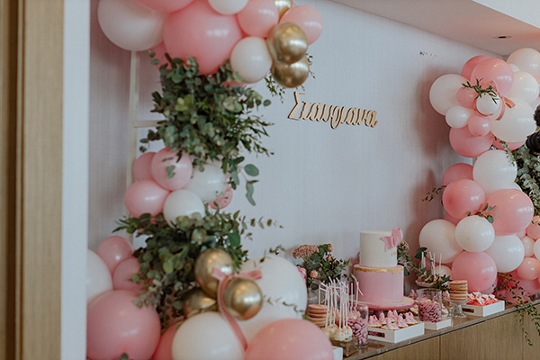 girly-decoration-baptism-pink-balloons-roses_09