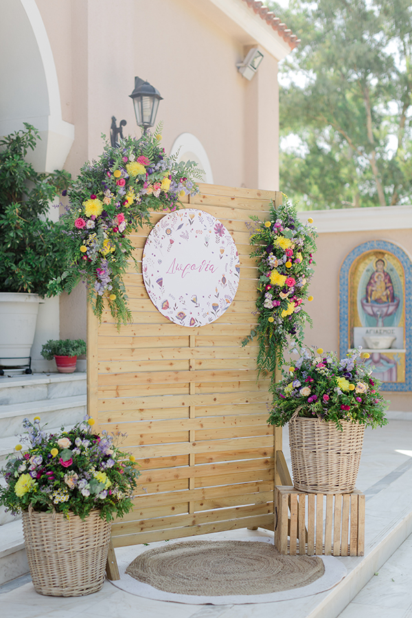 girly-decoration-ideas-baptism-colorful-florals_01