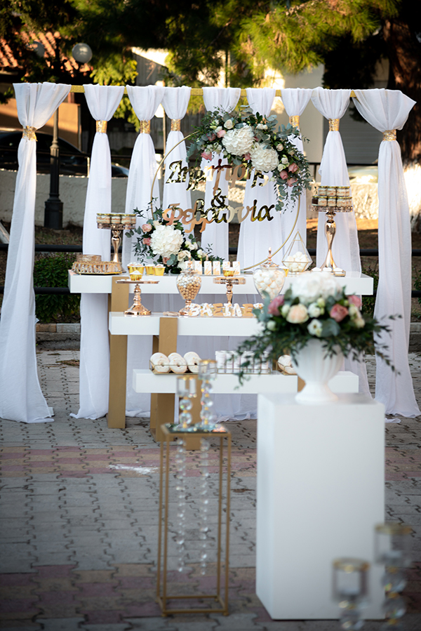 romantic-fall-wedding-thessaloniki-white-hydrangeas-pink-roses_09x