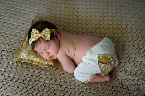 cute-newborn-girl-photo-session_12