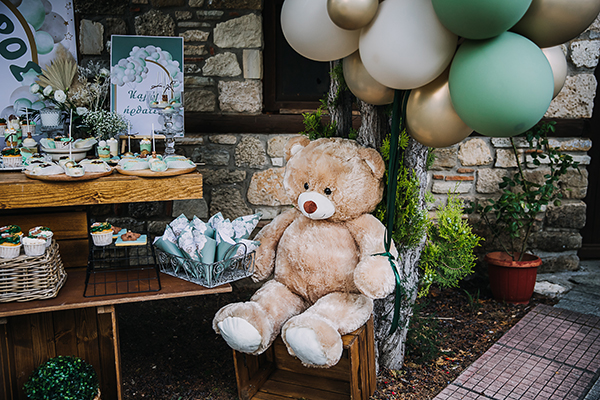 rustic-chic-baptism-decoration-ideas-teddy-bear-theme_08