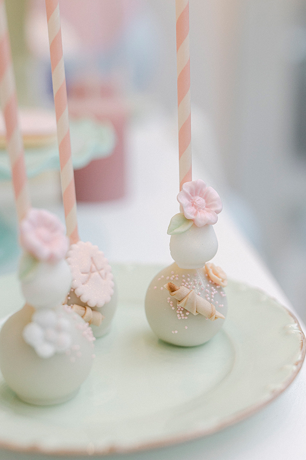 lovely-girl-baptism-decoration-ideas-french-patisserie-theme-pastel-hues_07