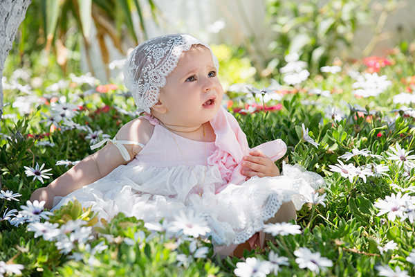 gorgeous-spring-girl-baptism-kea-field-flowers_04