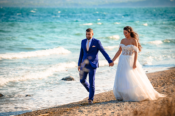 romanntic-summer-wedding-chalkida-dusty-blue-hydrangeas_03x