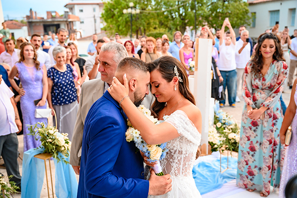 romanntic-summer-wedding-chalkida-dusty-blue-hydrangeas_14