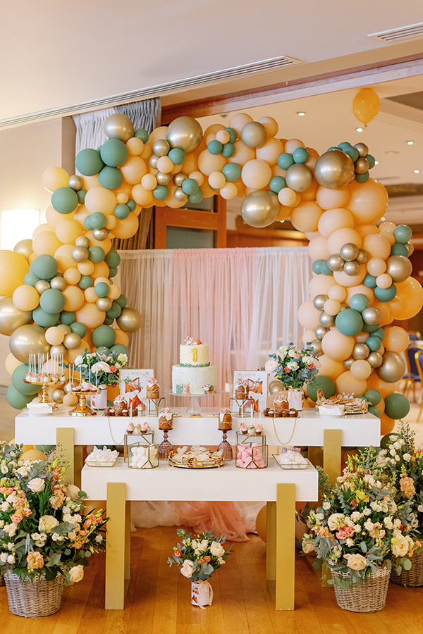 cute-girl-decoration-ideas-baptism-theme-little-fox_07