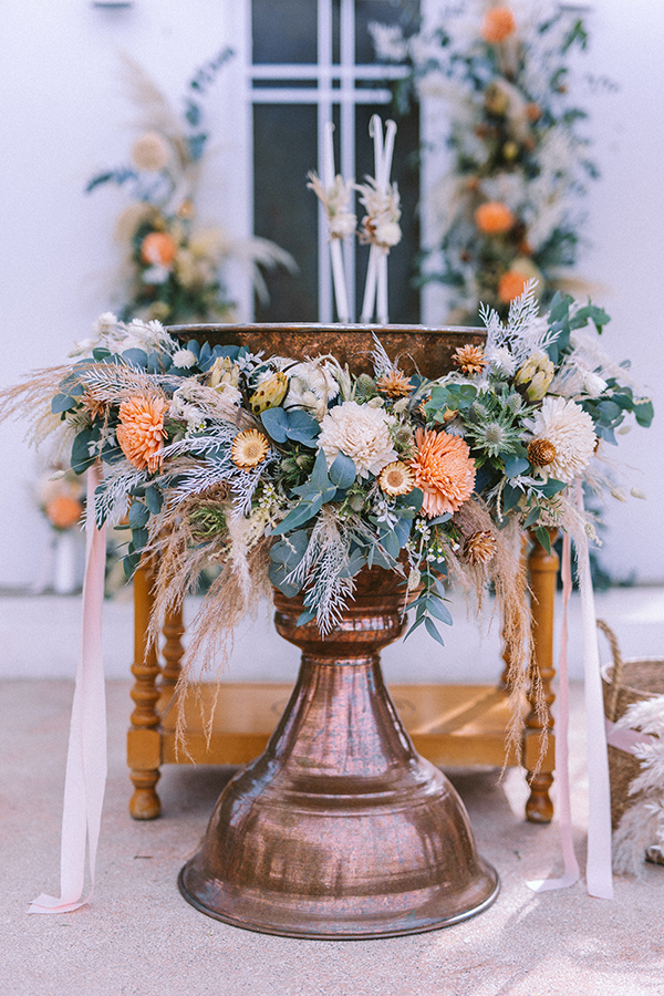 boho-girl-baptism-decoration-ideas-orange-hues_13