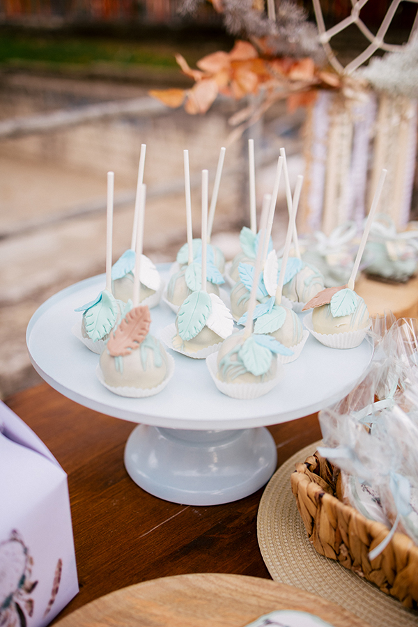 boy-baptism-decoration-ideas-dream-catcher_02x