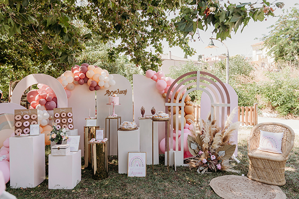 girl-baptism-decoration-ideas-earthy-hues-rainbow-theme_01