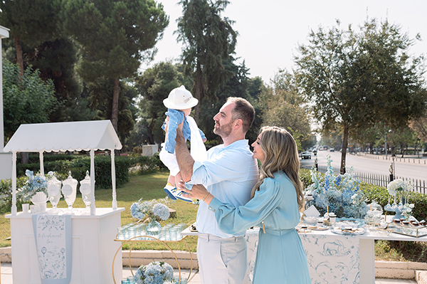 gorgeous-fall-boy-baptism-thessaloniki-light-blue-hues_02