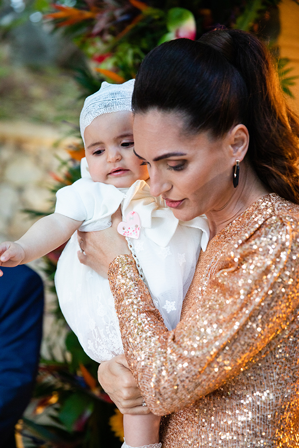 lovely-girl-baptism-rethymno-gorgeous-flowers_08
