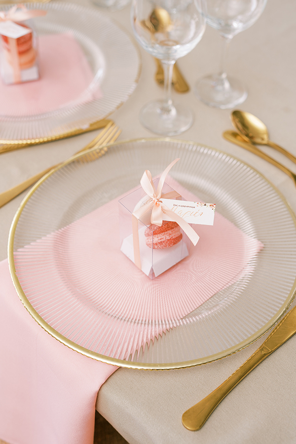 pretty-decorative-ideas-girl-baptism-dusty-pink-hues_05