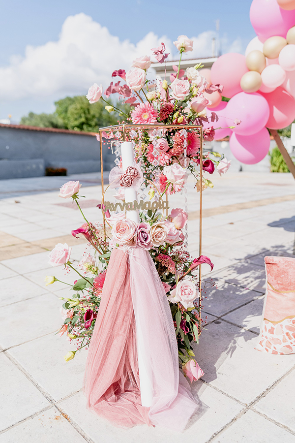 pinky-girl-baptism-ideas-romantic-flowers_14