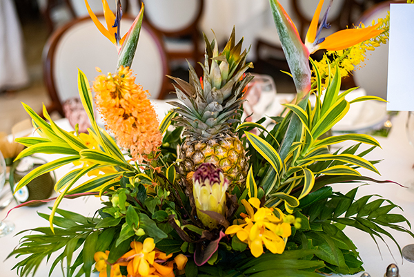 beautiful-decorative-baptism-ideas-tropical-safari_10x