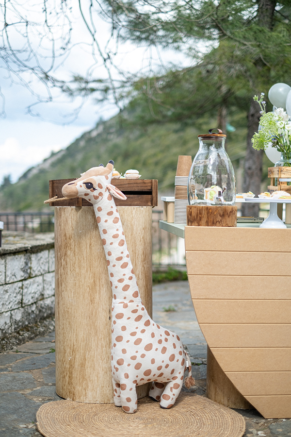 fun-decoration-ideas-boys-baptish-noahs-ark_05