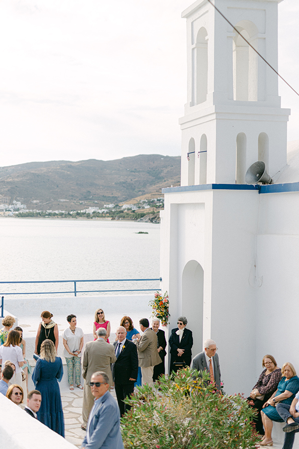 pretty-and-bright-wedding-tinos-wild-flowers_17