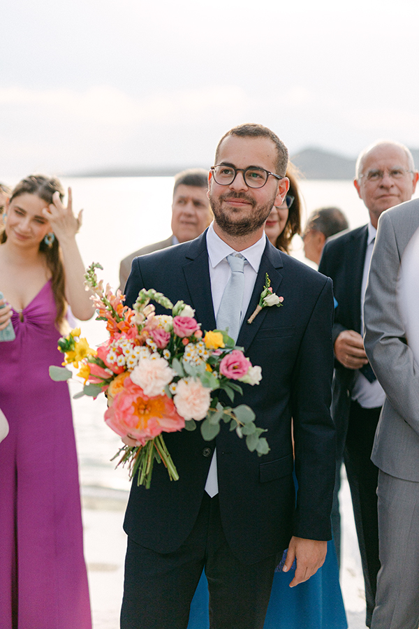 pretty-and-bright-wedding-tinos-wild-flowers_18