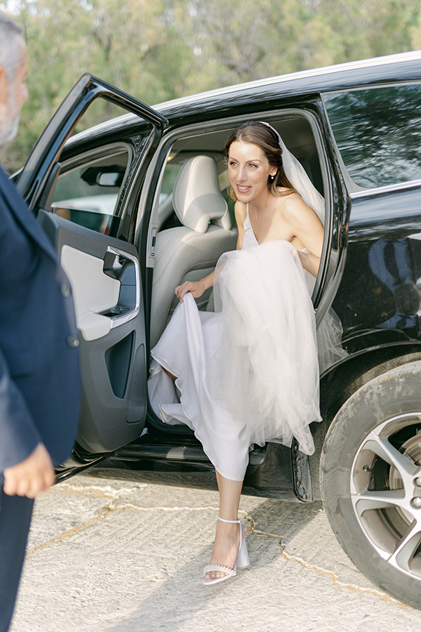 pretty-and-bright-wedding-tinos-wild-flowers_19