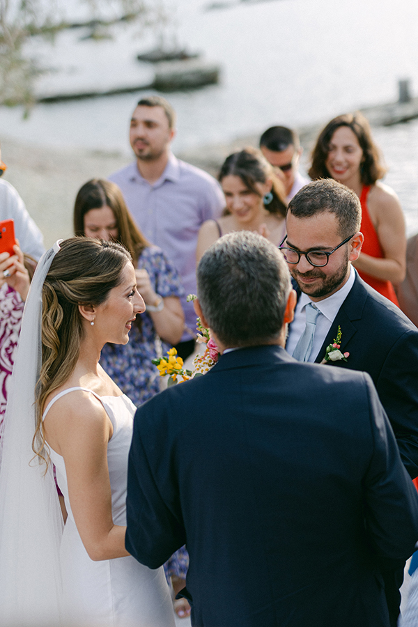 pretty-and-bright-wedding-tinos-wild-flowers_21