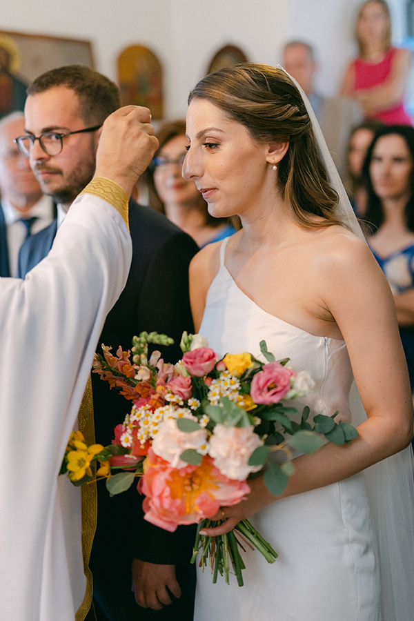 pretty-and-bright-wedding-tinos-wild-flowers_23