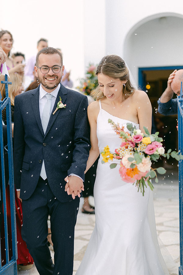 pretty-and-bright-wedding-tinos-wild-flowers_26