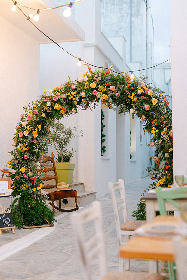 pretty-and-bright-wedding-tinos-wild-flowers_30
