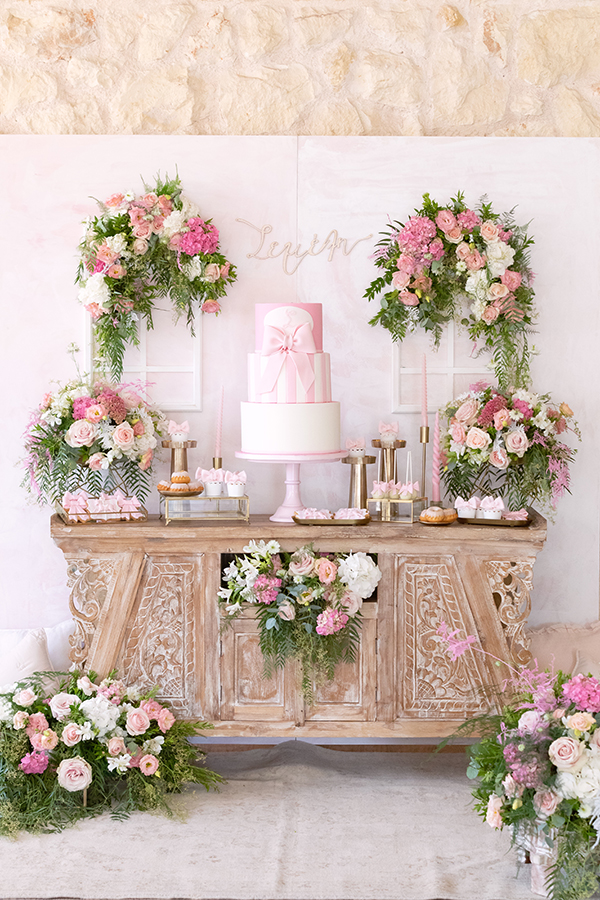 pretty-baptism-decoration-ideas-carousel-theme_07