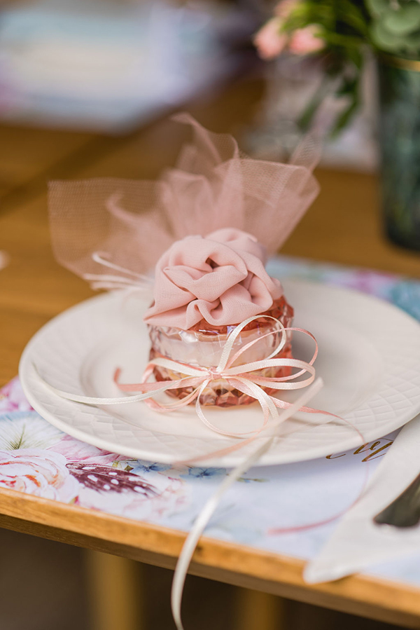 pretty-girl-baptism-pink-blue-flowers_14