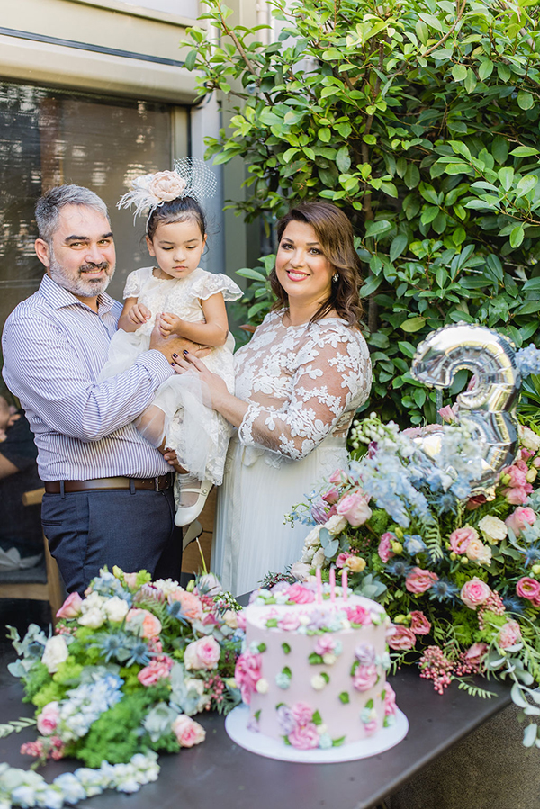 pretty-girl-baptism-pink-blue-flowers_19