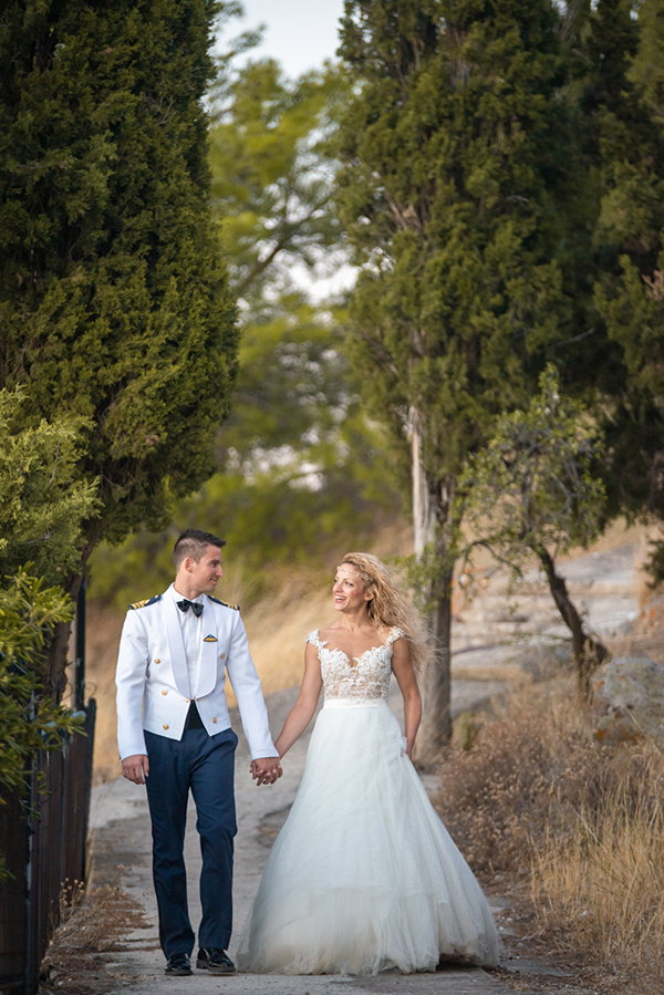 beautiful-military-wedding-daskalio-heart-shaped-greek-island_25