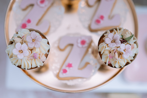 decoration-ideas-girl-baptism-floral-theme_06