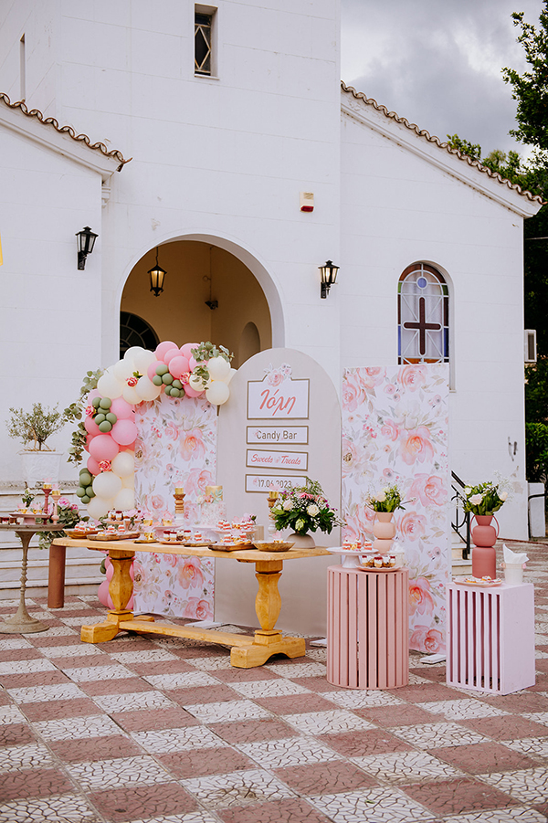 pretty-decoration-ideas-girl-baptism-floral-theme_05