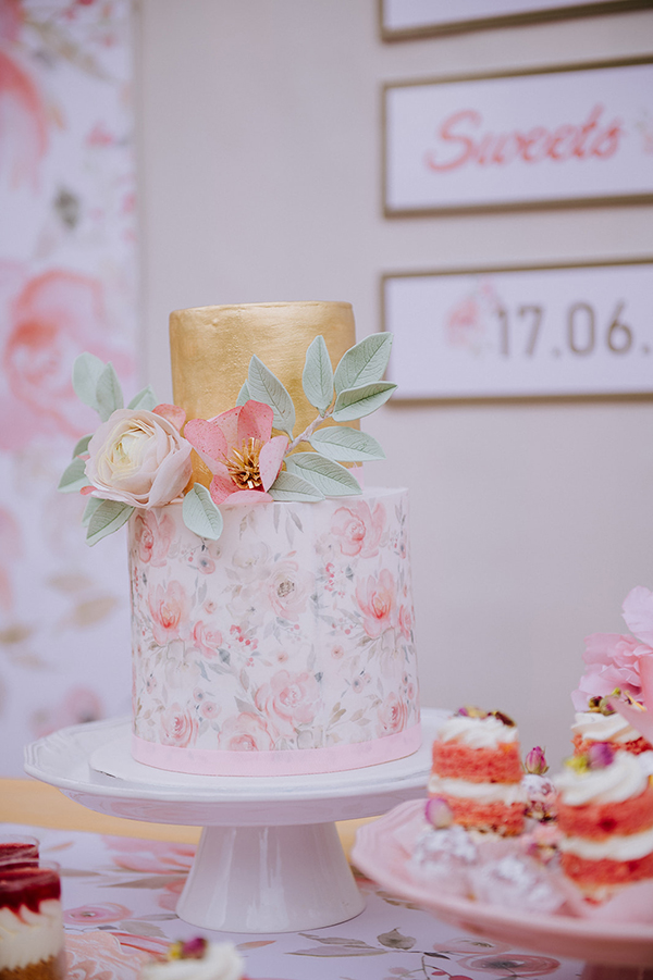 pretty-decoration-ideas-girl-baptism-floral-theme_06