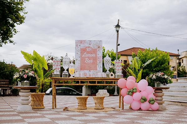 pretty-decoration-ideas-girl-baptism-floral-theme_07