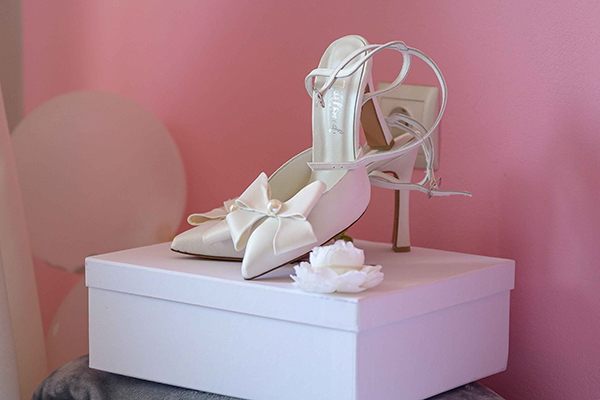 beautiful-summer-wedding-white-blooms_04