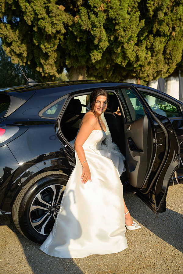 beautiful-summer-wedding-white-blooms_07