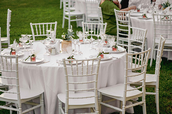 beautiful-summer-wedding-white-blooms_18